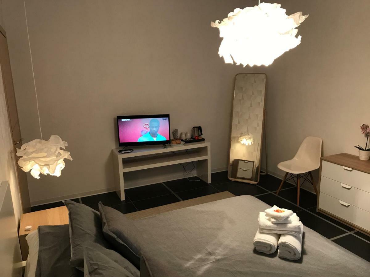 Civico 27 Hotel โกเซนซา ภายนอก รูปภาพ