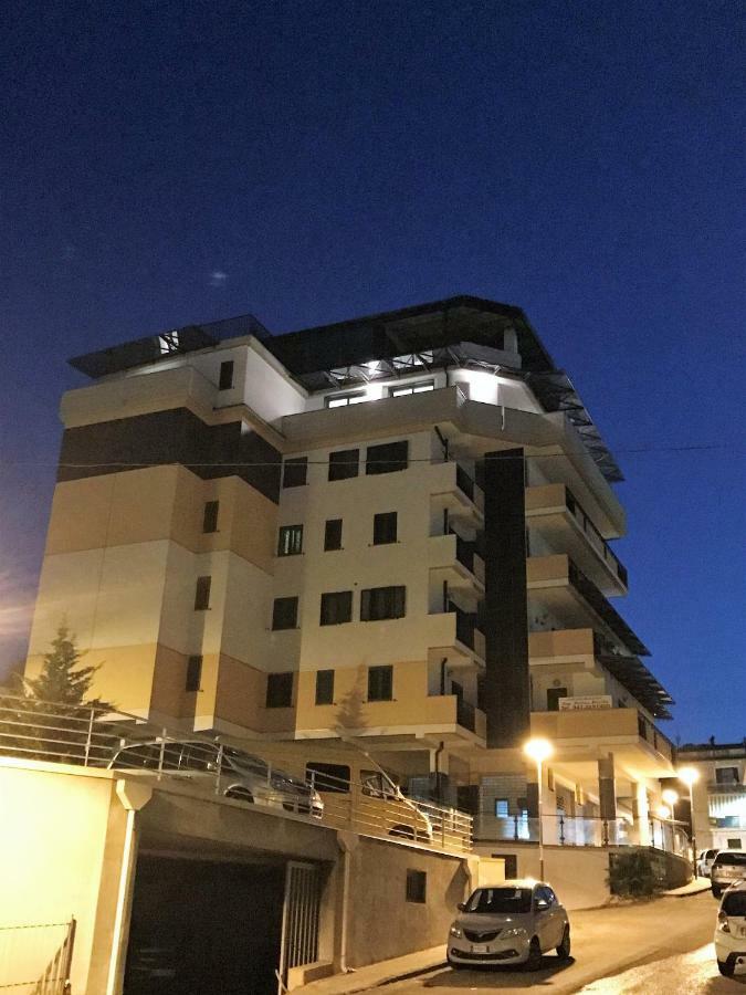 Civico 27 Hotel โกเซนซา ภายนอก รูปภาพ